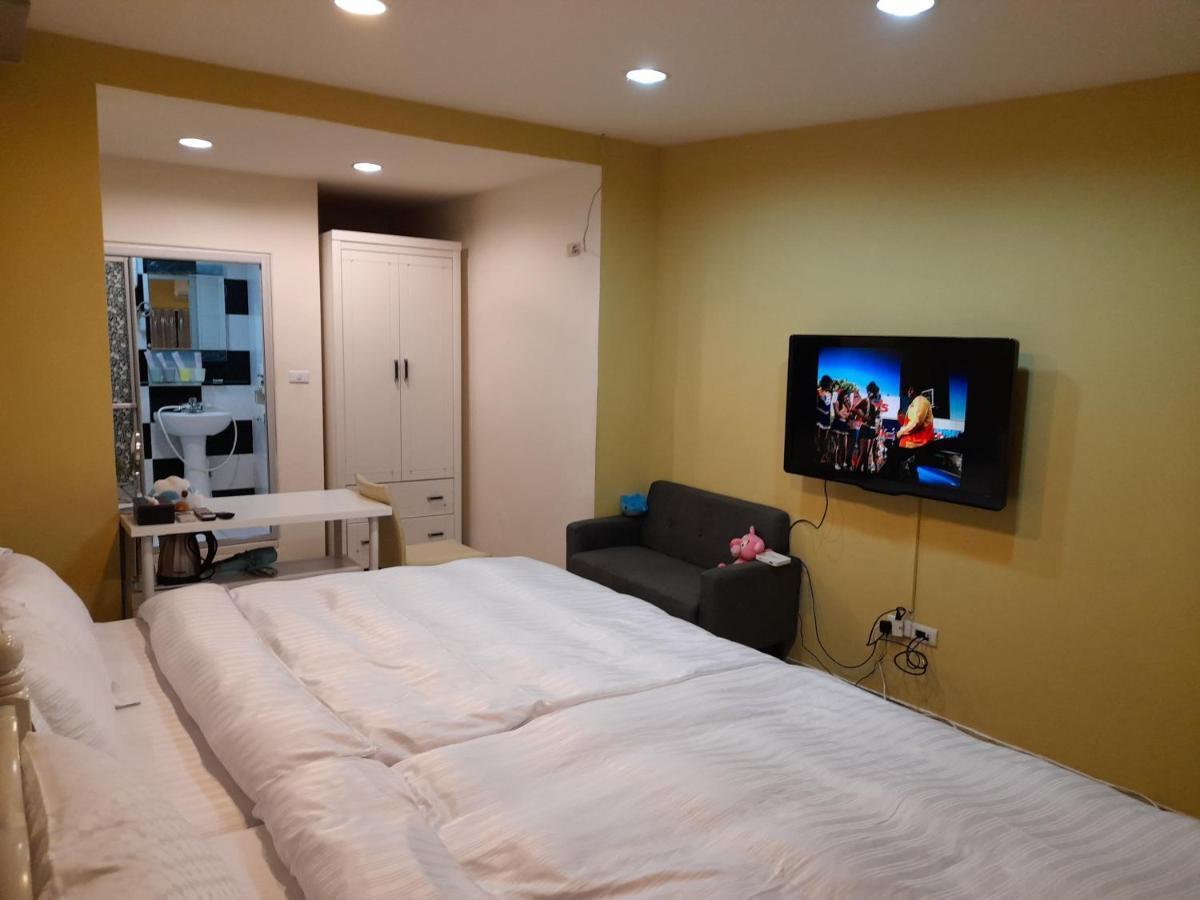 Miss You House Taichung Exteriör bild