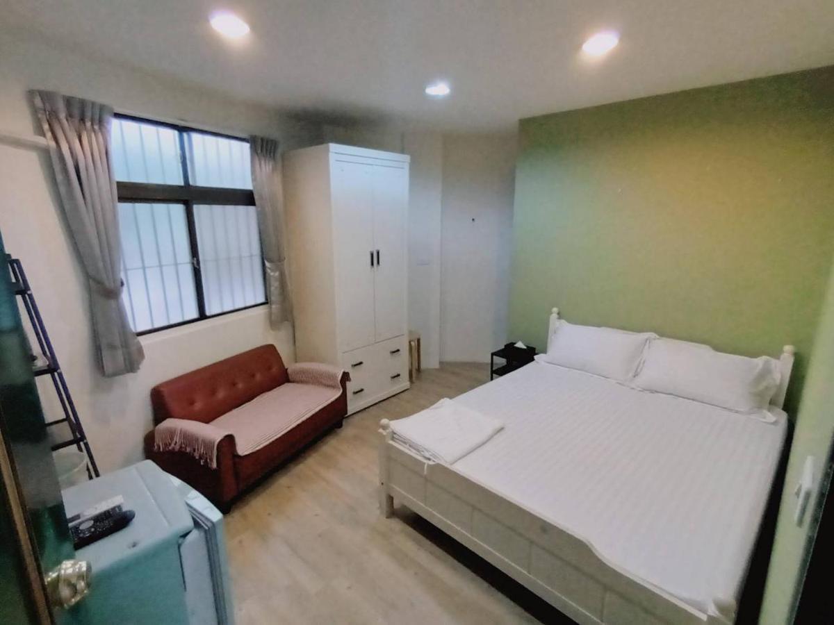 Miss You House Taichung Exteriör bild