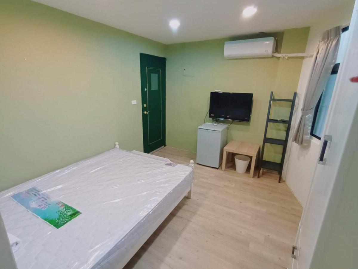 Miss You House Taichung Exteriör bild