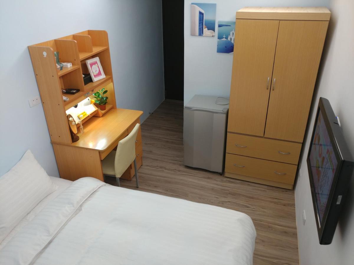 Miss You House Taichung Exteriör bild
