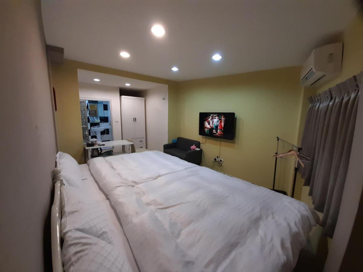 Miss You House Taichung Exteriör bild