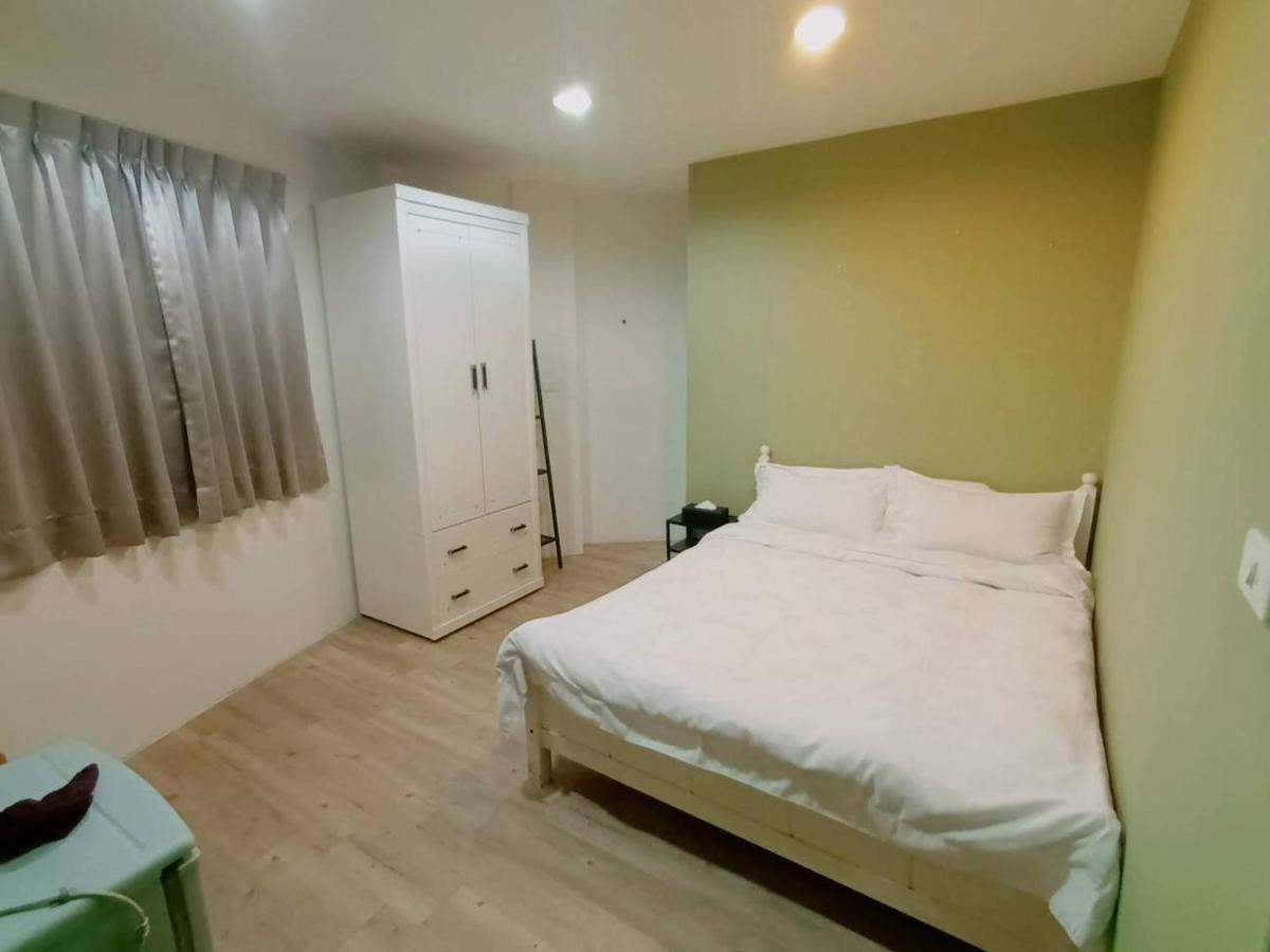 Miss You House Taichung Exteriör bild