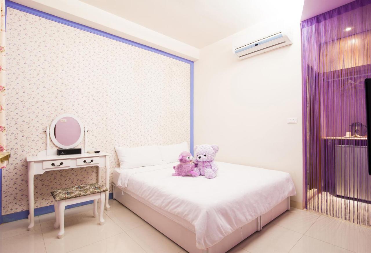 Miss You House Taichung Exteriör bild
