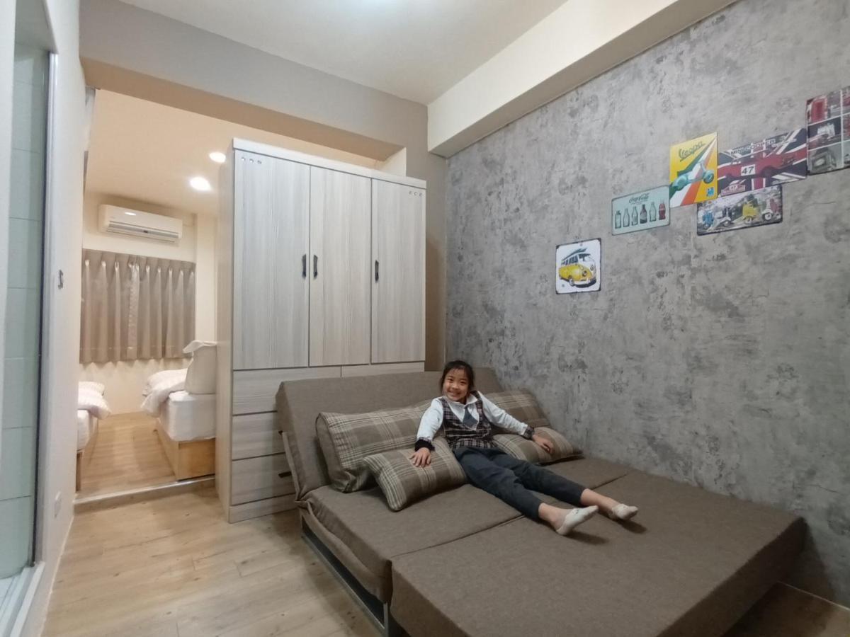 Miss You House Taichung Exteriör bild