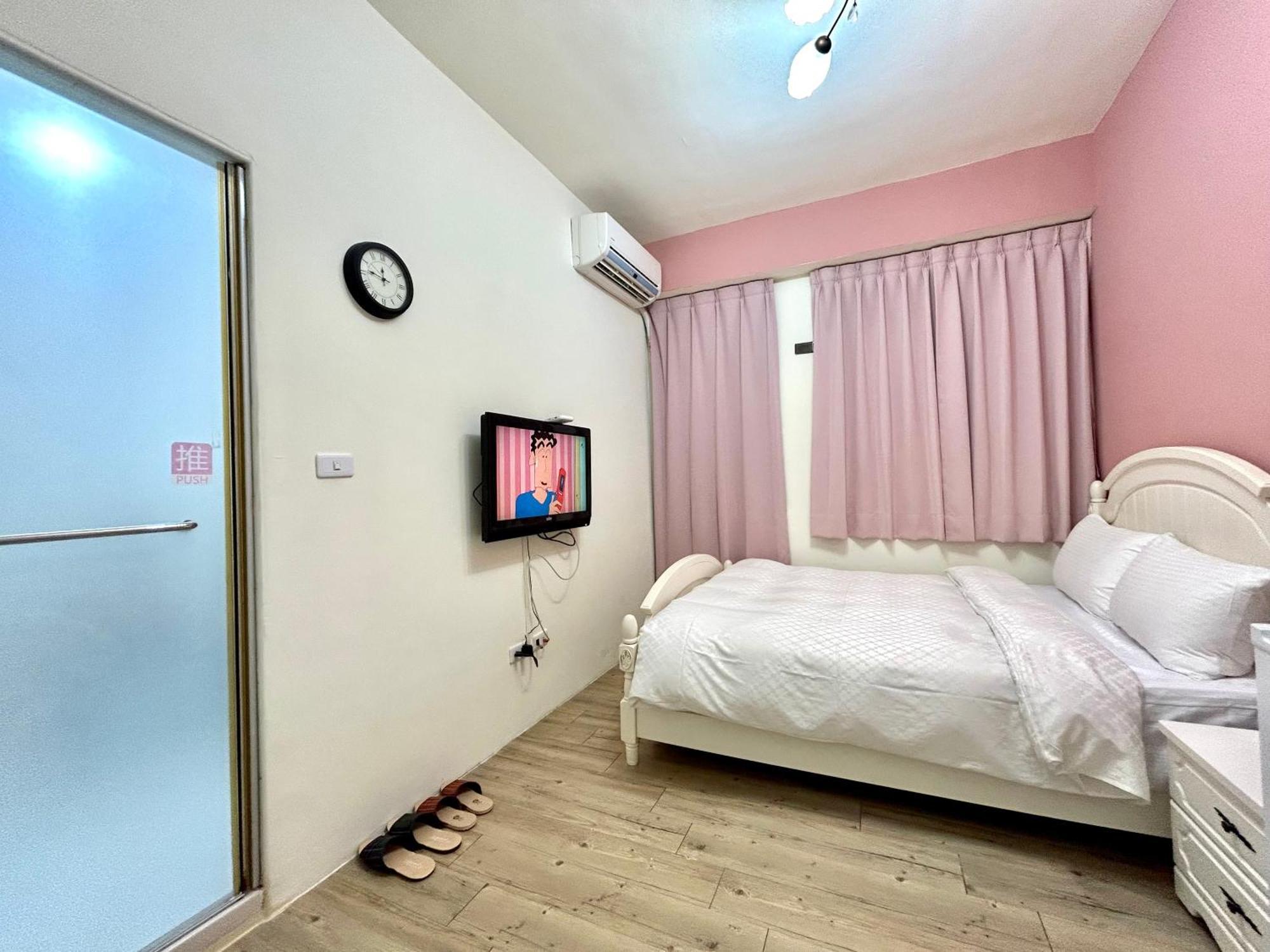 Miss You House Taichung Exteriör bild