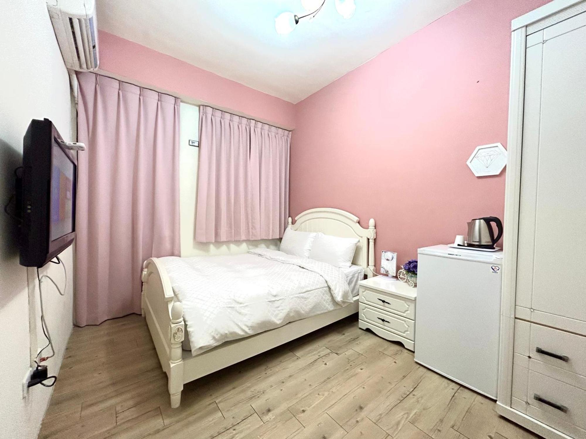 Miss You House Taichung Exteriör bild